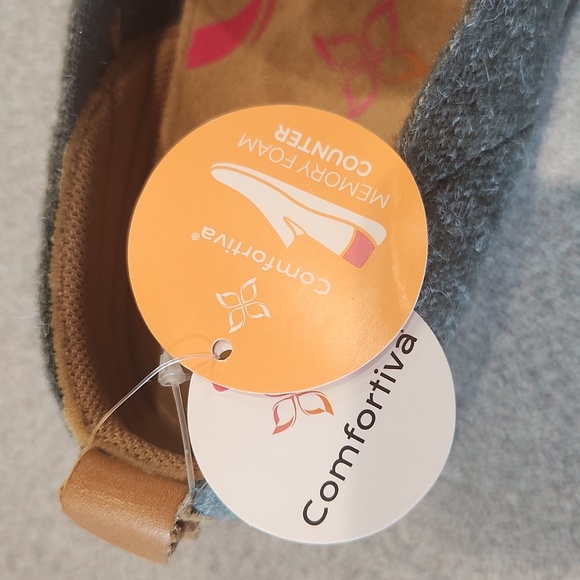 Comfortiva Align Loafers - Picture 3 of 3